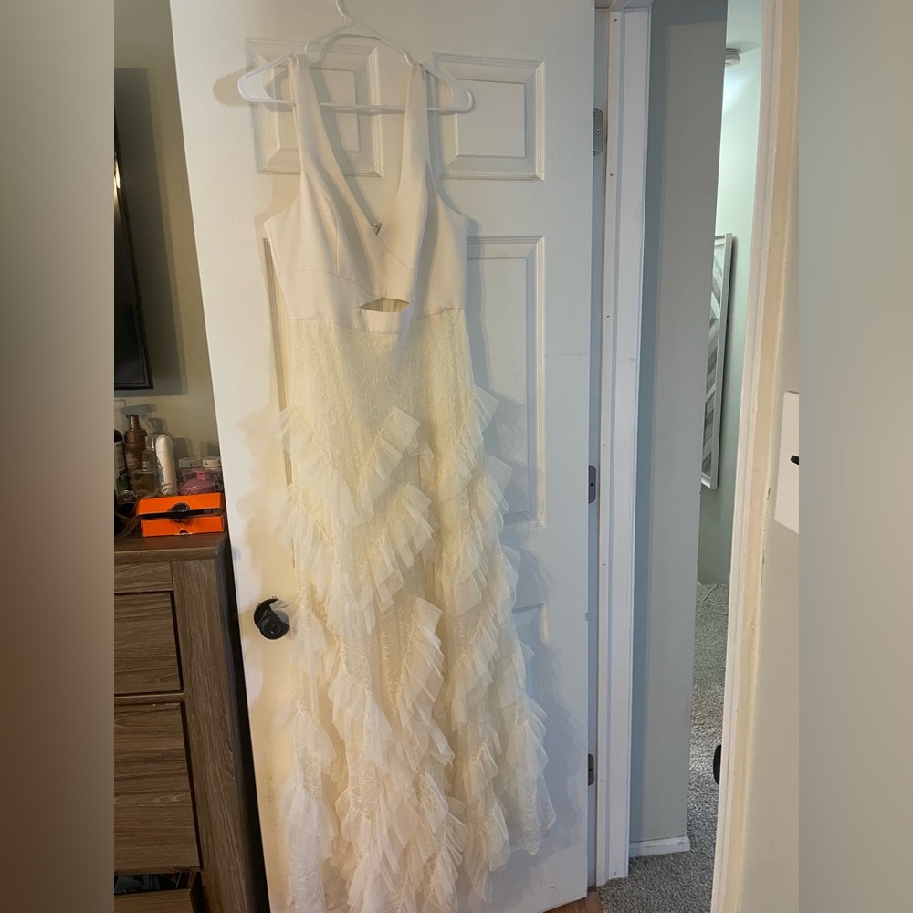 GORGEOUS BGBG MAXAZARIA DRESS!